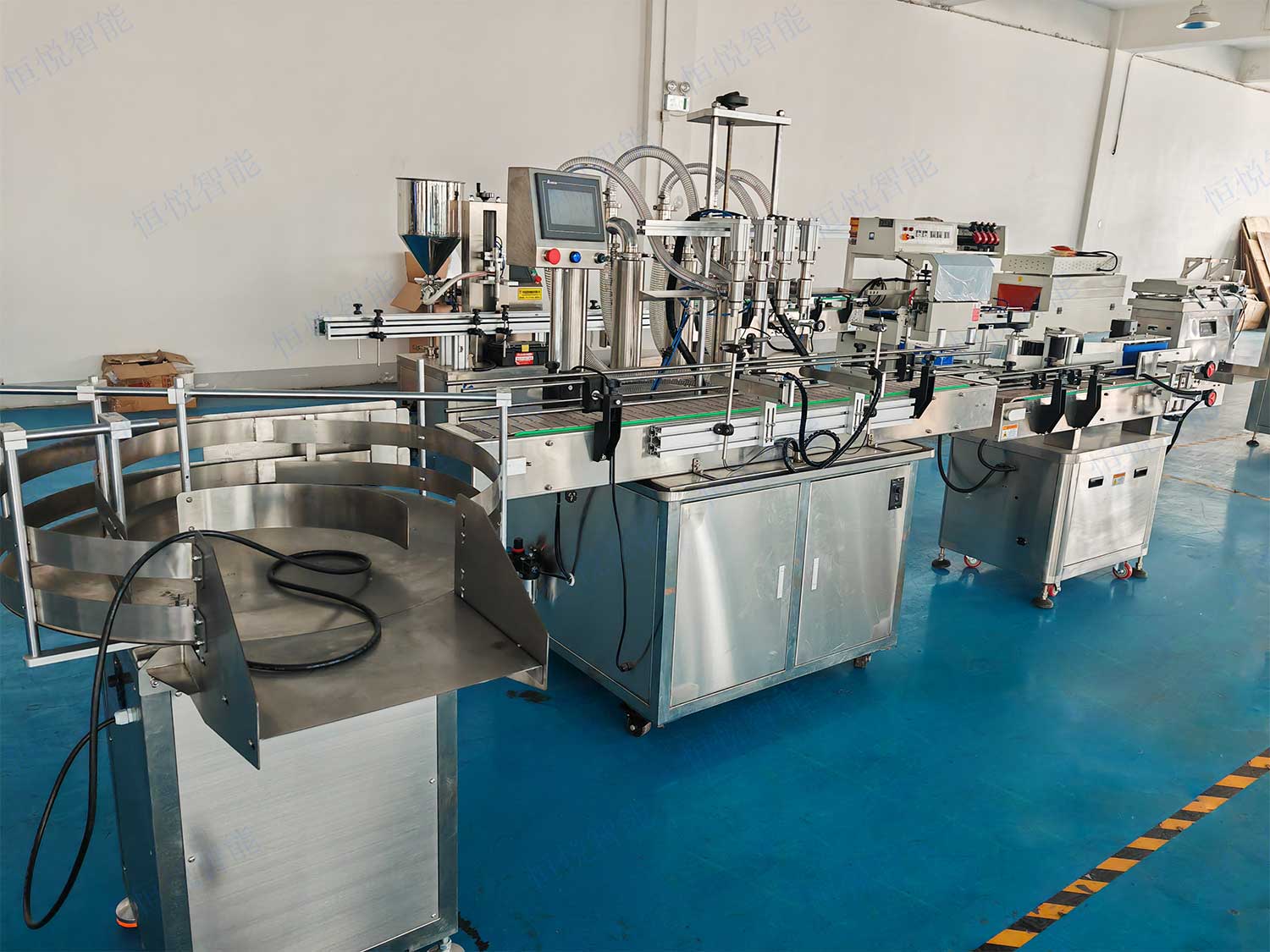 全自動(dòng)醬料灌裝線.jpg 全自動(dòng)醬料灌裝線.jpg