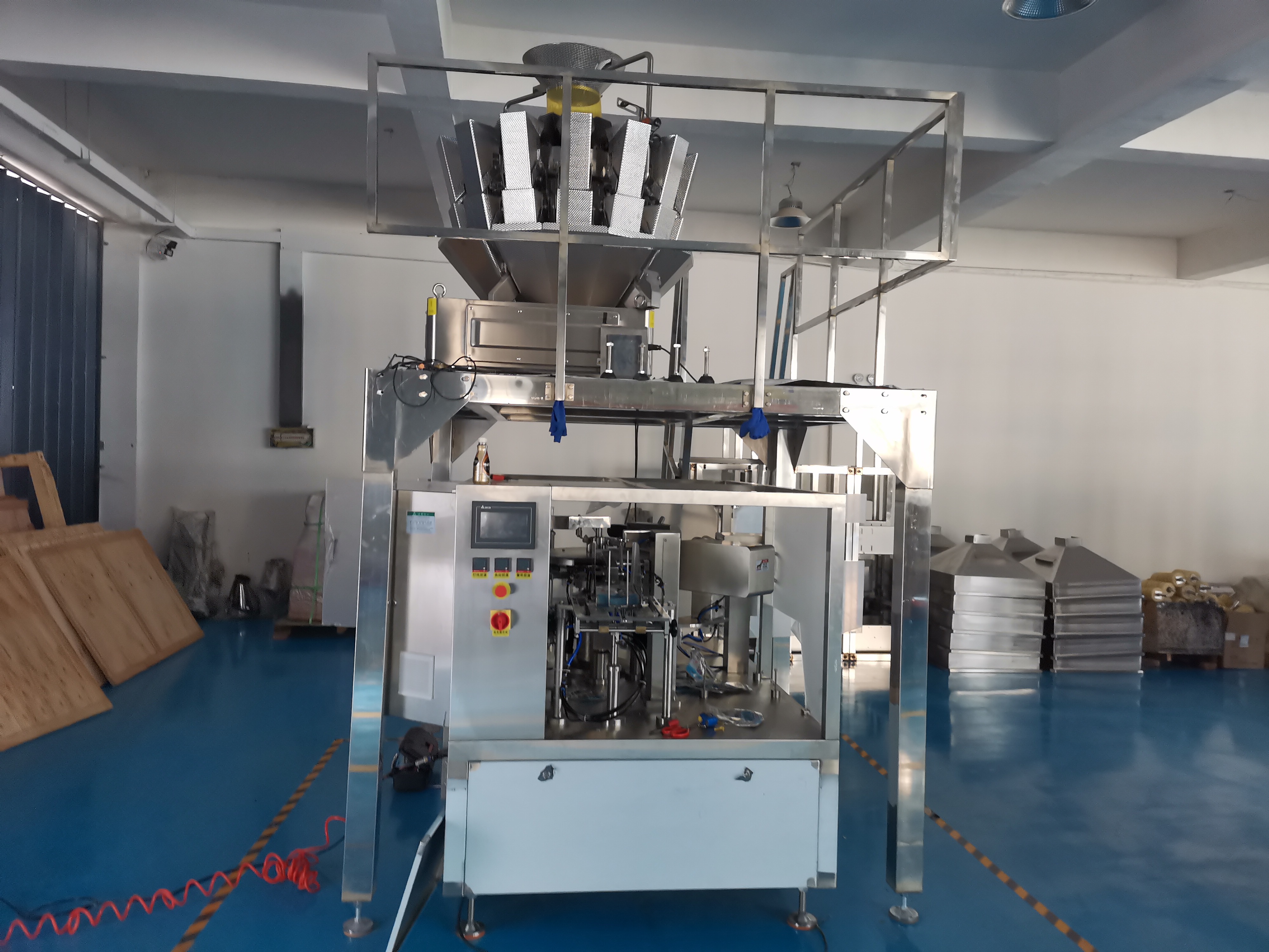 八工位旋轉(zhuǎn)給袋式自動包裝機(jī) 八工位旋轉(zhuǎn)給袋式自動包裝機(jī)