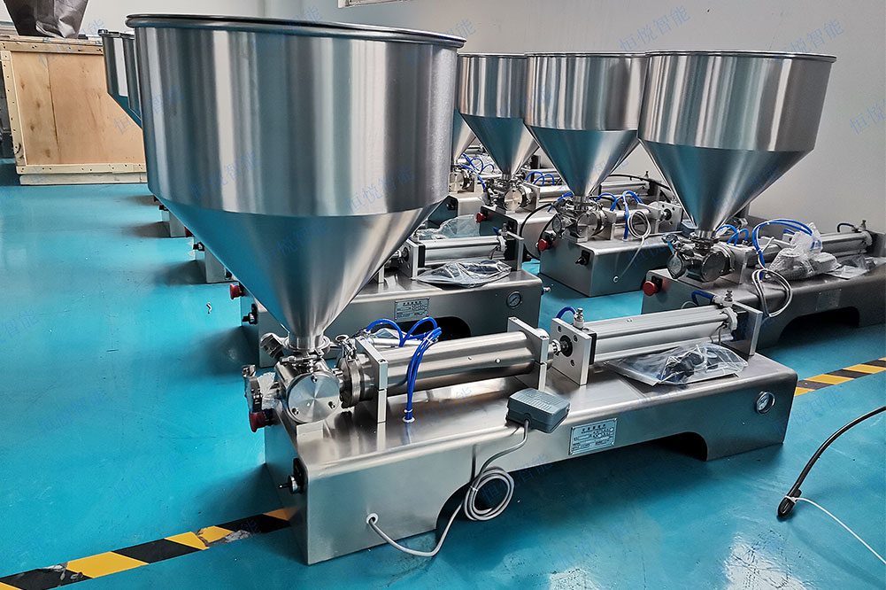 全自動液體辣椒油包裝機 全自動液體辣椒油包裝機