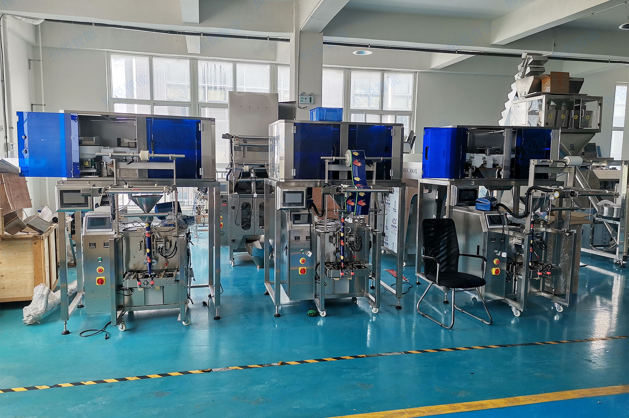 自動稱重定量包裝機可實現(xiàn)快速、精準(zhǔn)的稱重和包裝