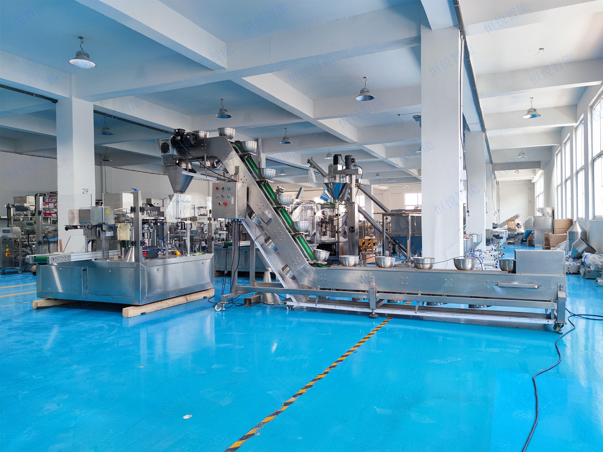 預(yù)制菜包裝機(jī)能實(shí)現(xiàn)高效、精準(zhǔn)、自動(dòng)化的包裝過程