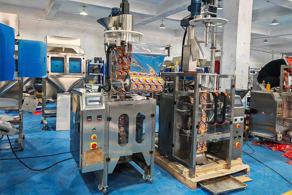 全自動淀粉定量包裝機(jī)通過自動化流程實(shí)現(xiàn)淀粉的精準(zhǔn)計(jì)量與高效包裝