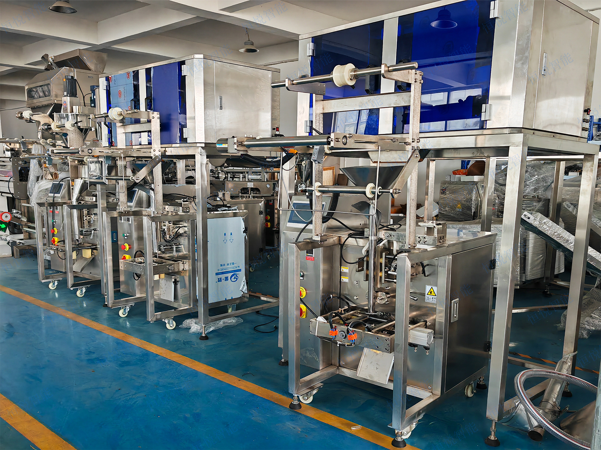 小型稱重包裝機(jī) 小型稱重包裝機(jī)