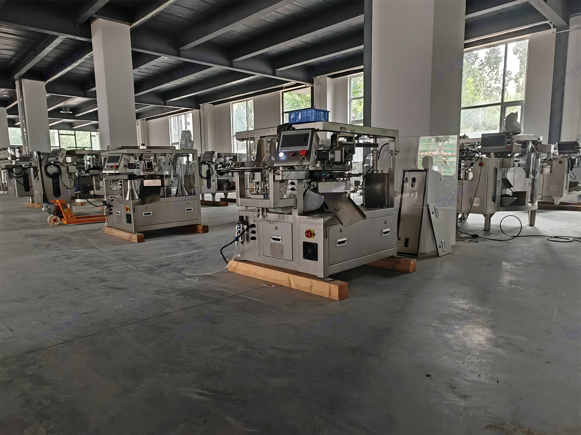 六工位給袋式包裝機