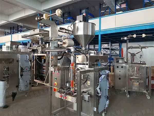 全自動調(diào)味料包裝機(jī)在中小調(diào)料生產(chǎn)企業(yè)中應(yīng)用