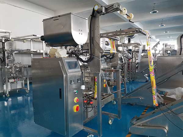 液體食品醬料包裝機(jī)，一機(jī)多用經(jīng)濟(jì)實(shí)用