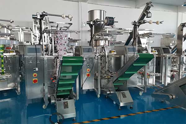 食品調(diào)料包裝機(jī)，方便面料包是這樣做出來(lái)的