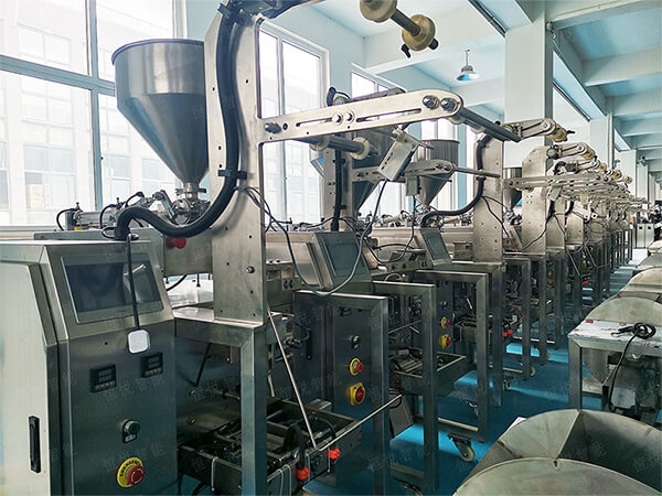 全自動(dòng)液體包裝機(jī)使用選型注意事項(xiàng) 全自動(dòng)液體包裝機(jī)使用選型注意事項(xiàng)